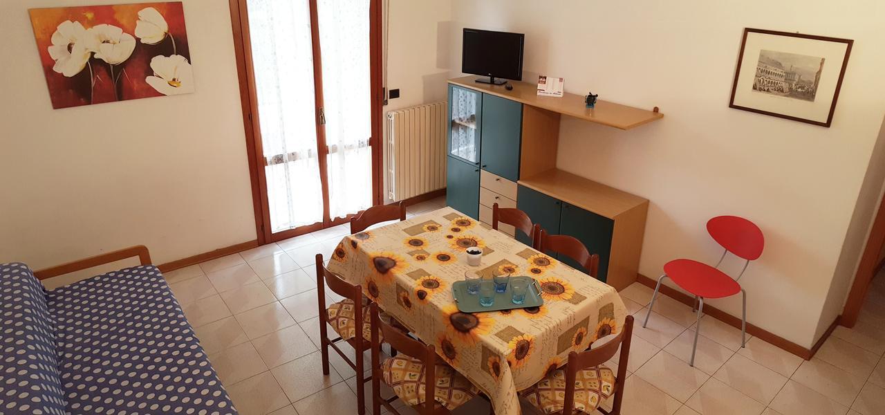 Residence Monaco Appartamenti Римини Экстерьер фото
